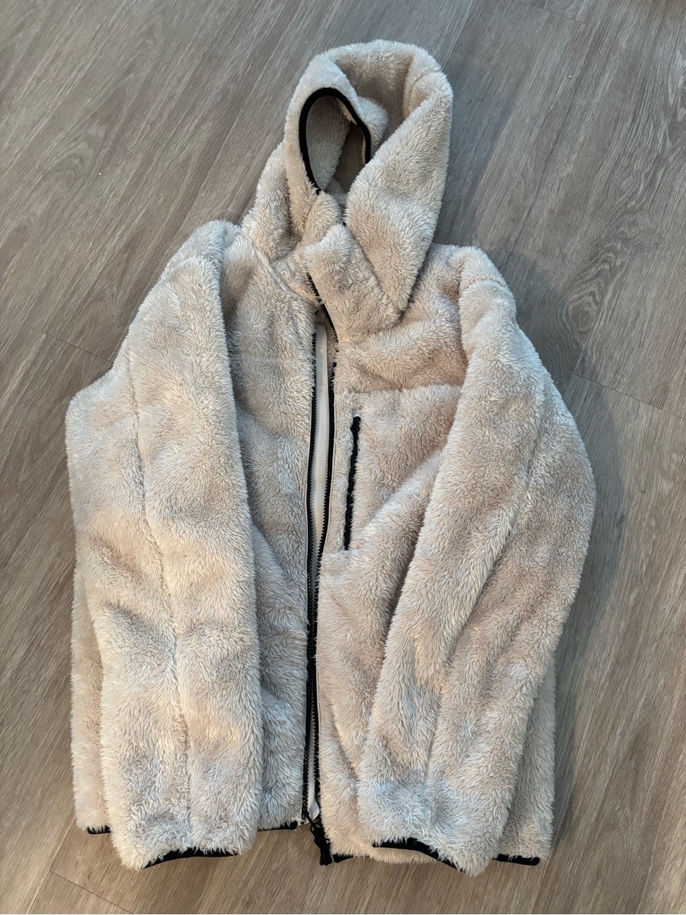 Uniqlo Hooded Teddy Faux-Fur Jacket in Light Beige